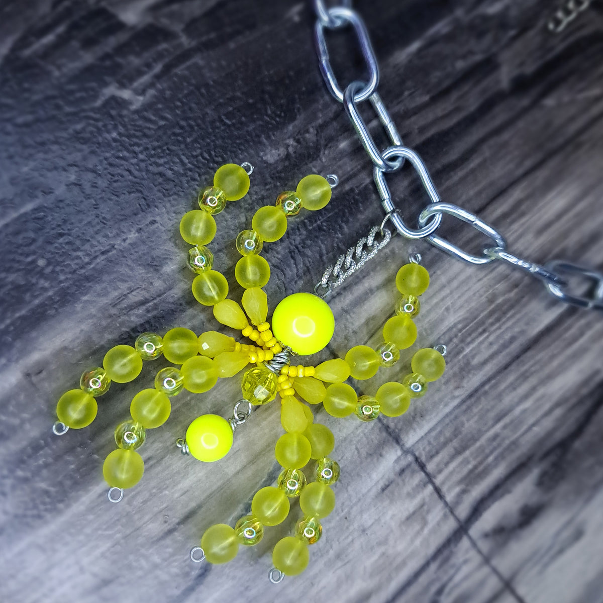 Neon yellow spider stainless steel chain choker