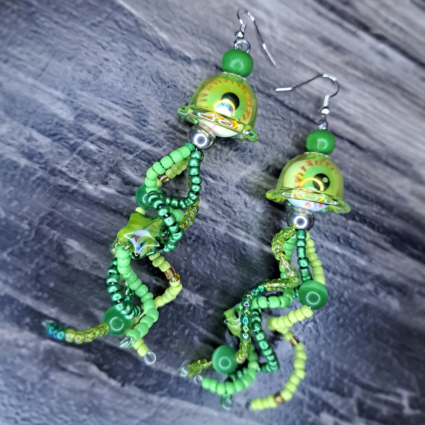 Green eyeball Jellyfish beaded stainless steel earrings
