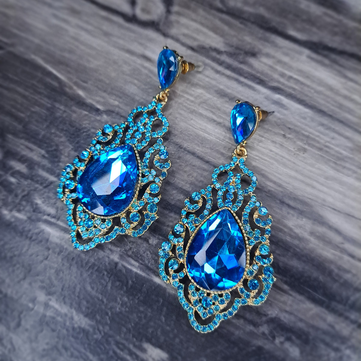 Vintage Blue gem earrings