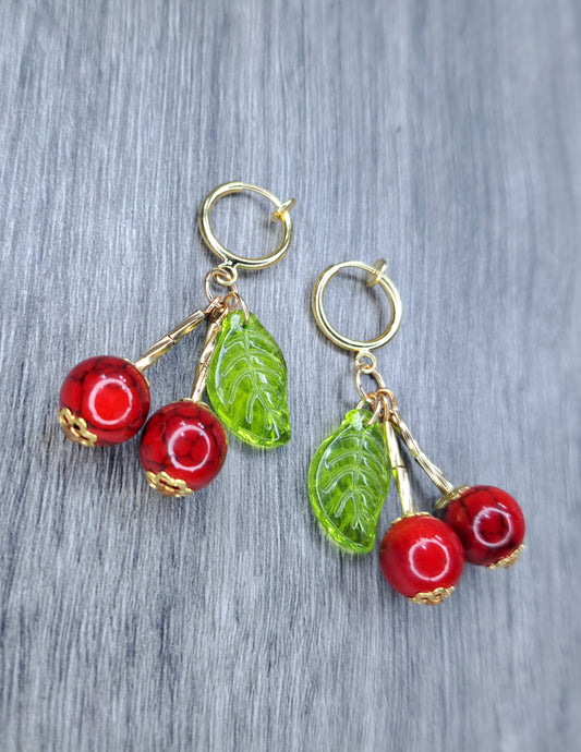 (Clip ons) Quarts and peridot gold tone cherry stainless steel earrings