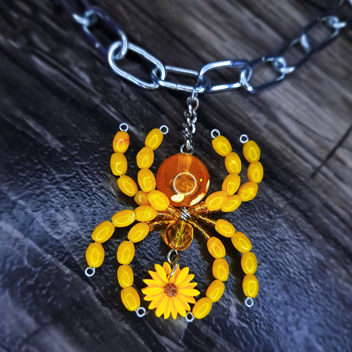 Yellow Spider stainless steel chain choker