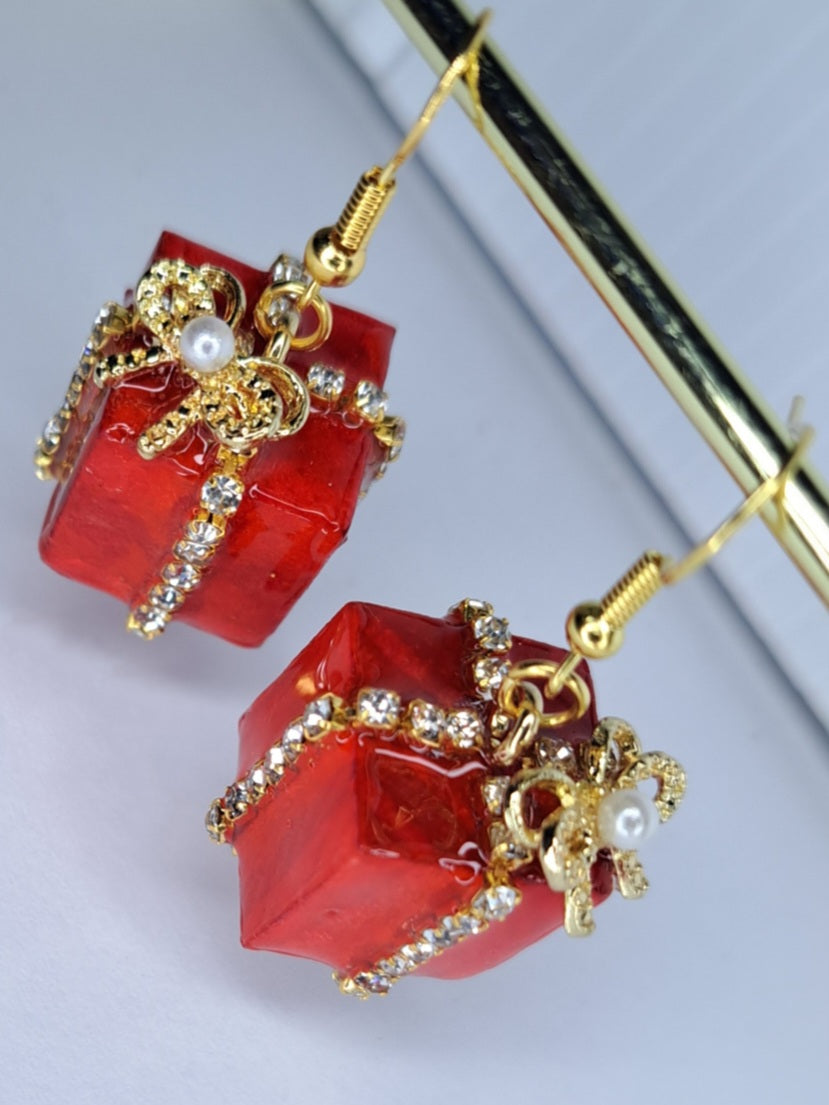 Red gift box s925 sterling silver gold plated earrings